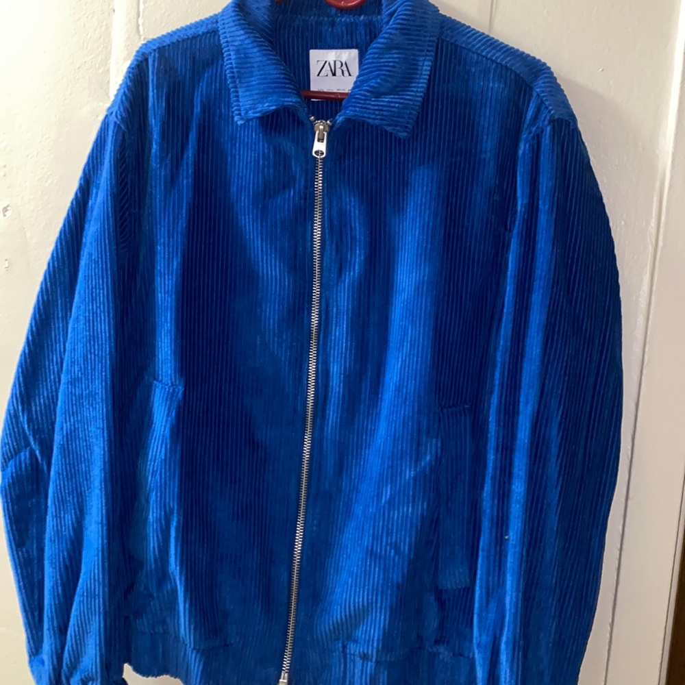 Good condition oversized male Zara jacket, size large.